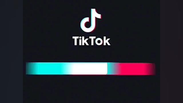 دختری که خیلی شبیه به میویس هس...