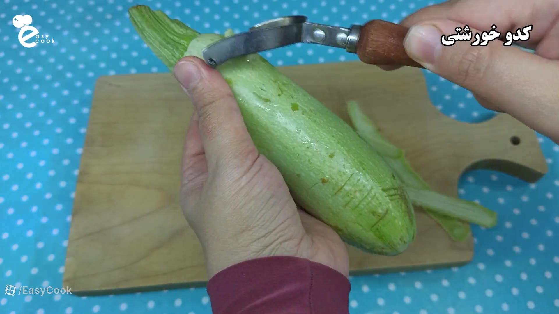 کدو سبز و تخم مرغ غذا خوشمزه گ...