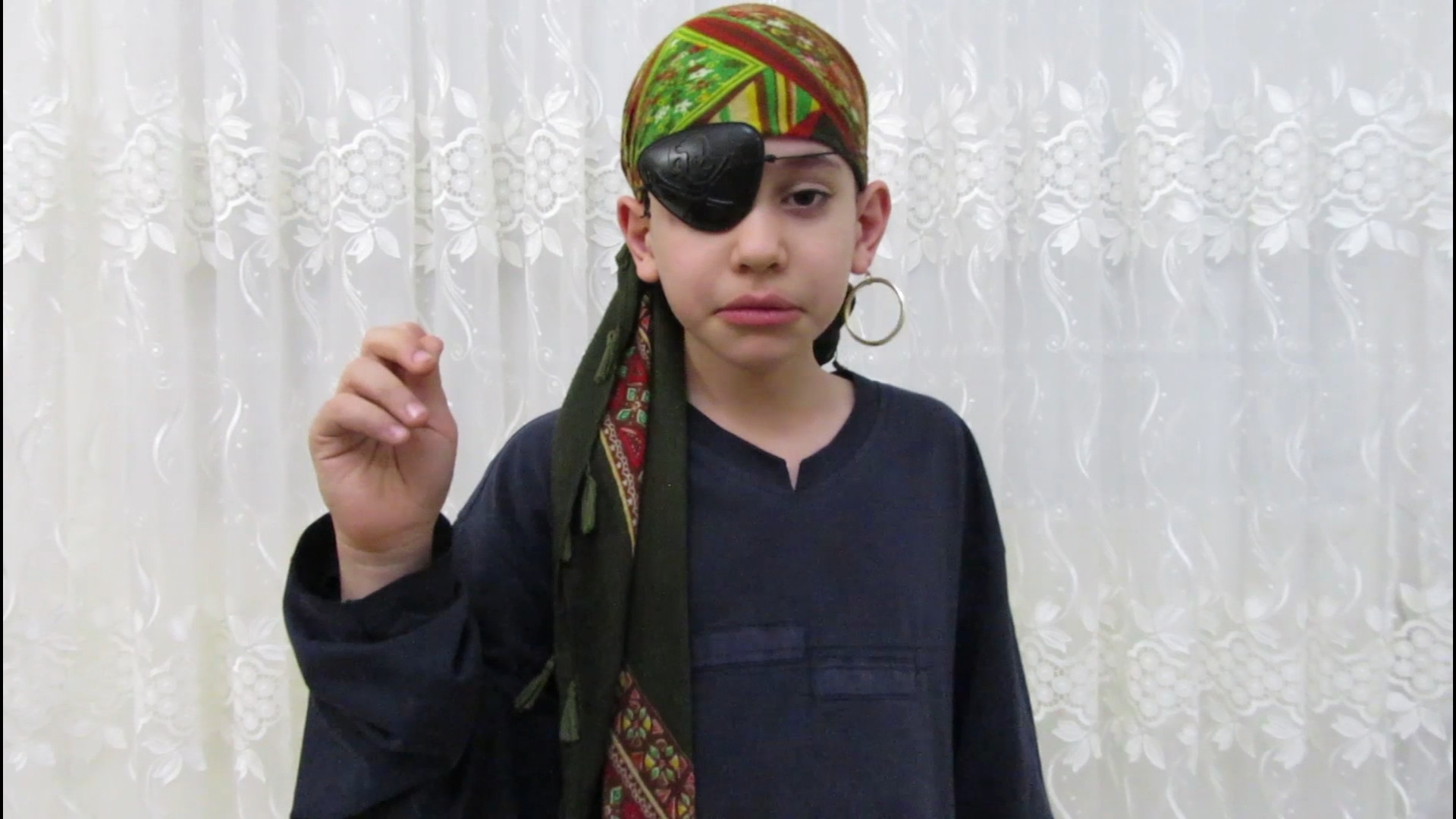 ریش سیاه قسمت 4 و دزدی بزرگ کی...