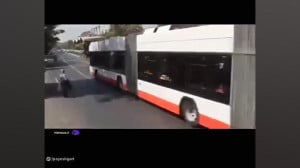 ورود اولین متروباس به ناوگان حمل و نقل ورود اولین متروباس به ناوگان حمل و نقل