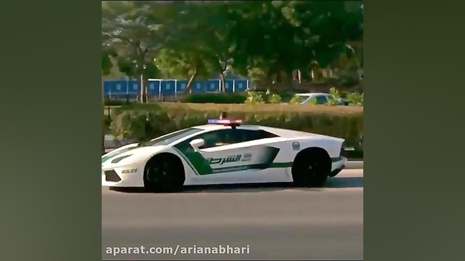 پلیس لامبورگینی و مرسدس بنز