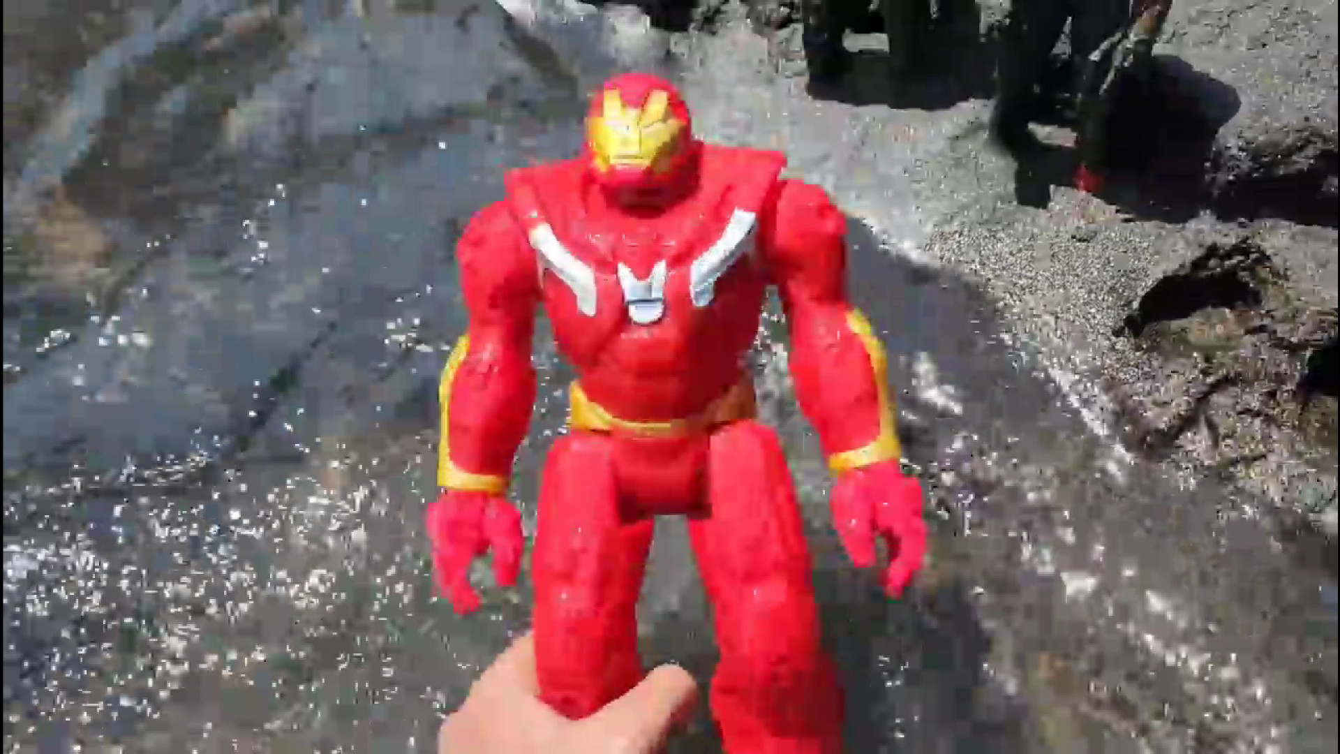 اسباب بازی و فیگورهای مرد آهنی...