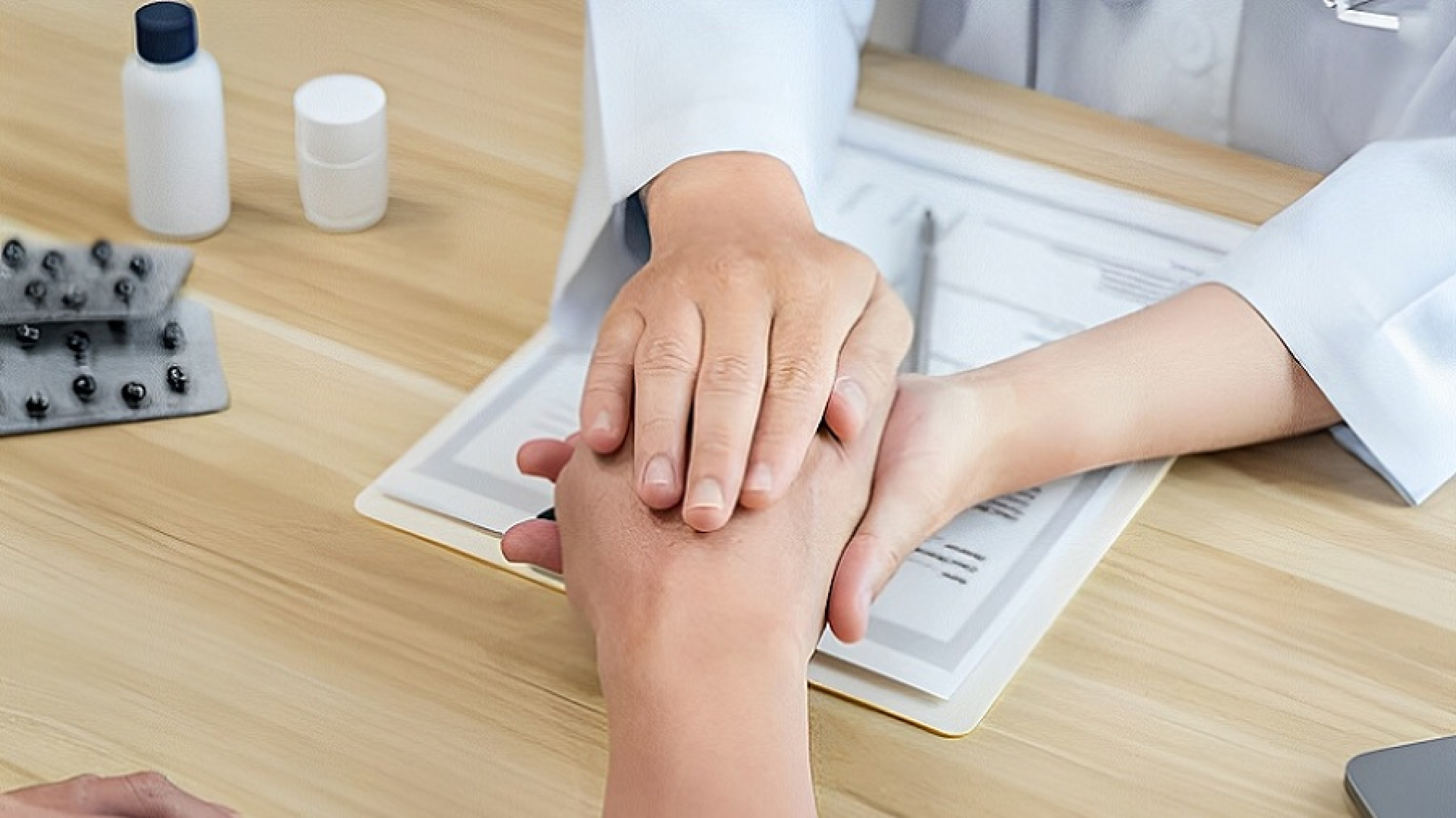 با همه مهربان نباشید ؛ بعضی ها...