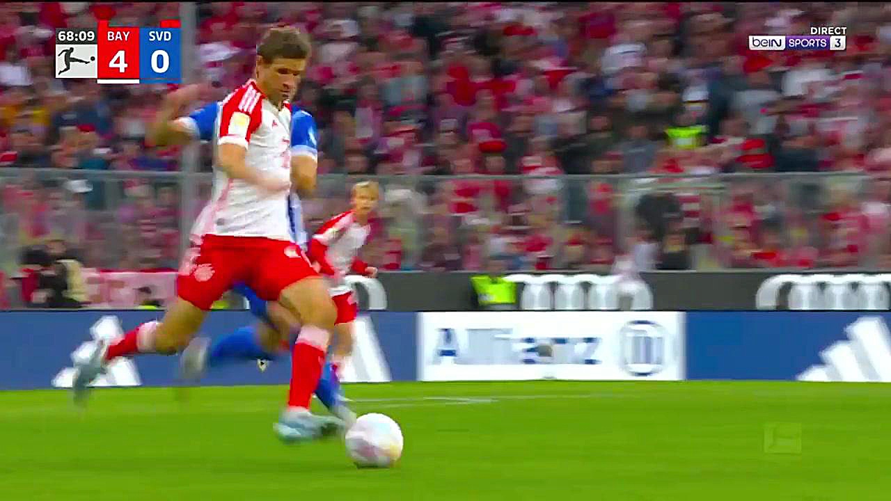 گل زیبای هری کین از وسط میدان...