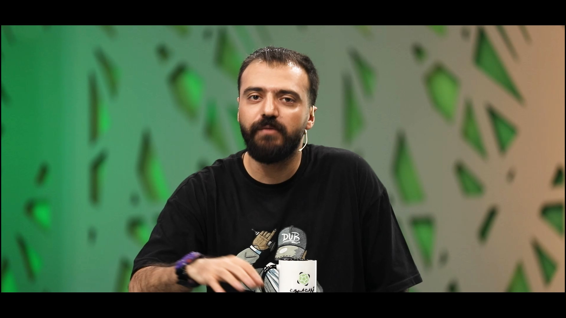 برنامه زنده و ورزشی آنساید با...