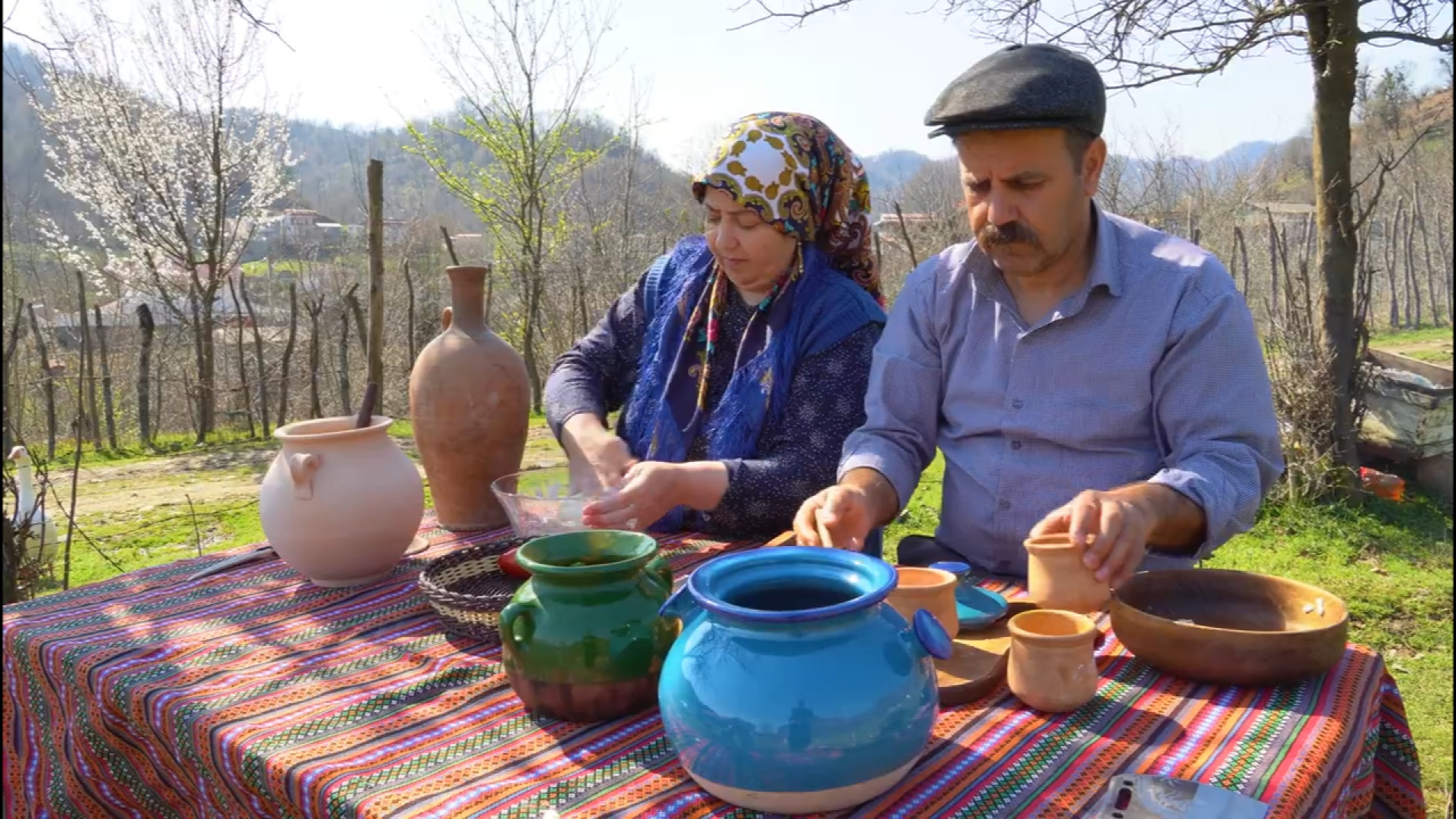 غذای خاص روستایی با آتیش  آشپز...