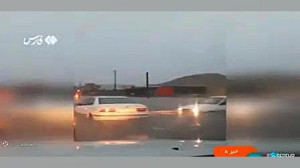 سیلاب شدید در ایلام / خودروها زیرِ آب رفتند سیلاب شدید در ایلام / خودروها زیرِ آب رفتند