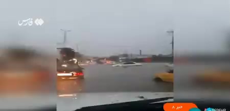 سیلاب شدید در ایلام / خودروها زیرِ آب رفتند