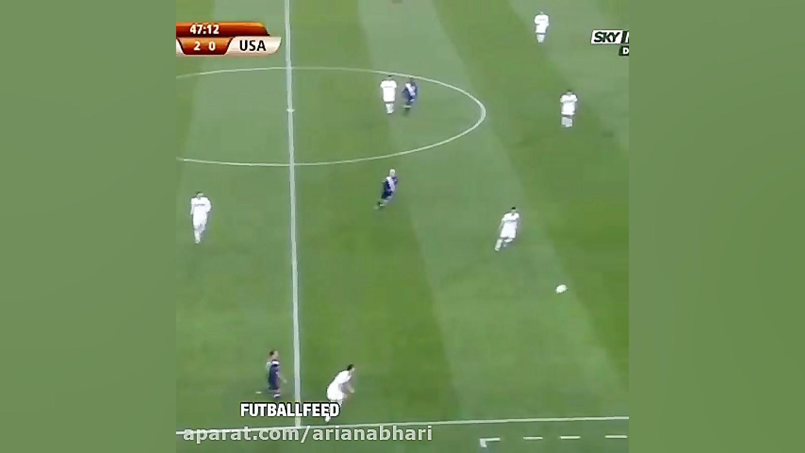 پاس کاری از نوع لایی زدن و گل...