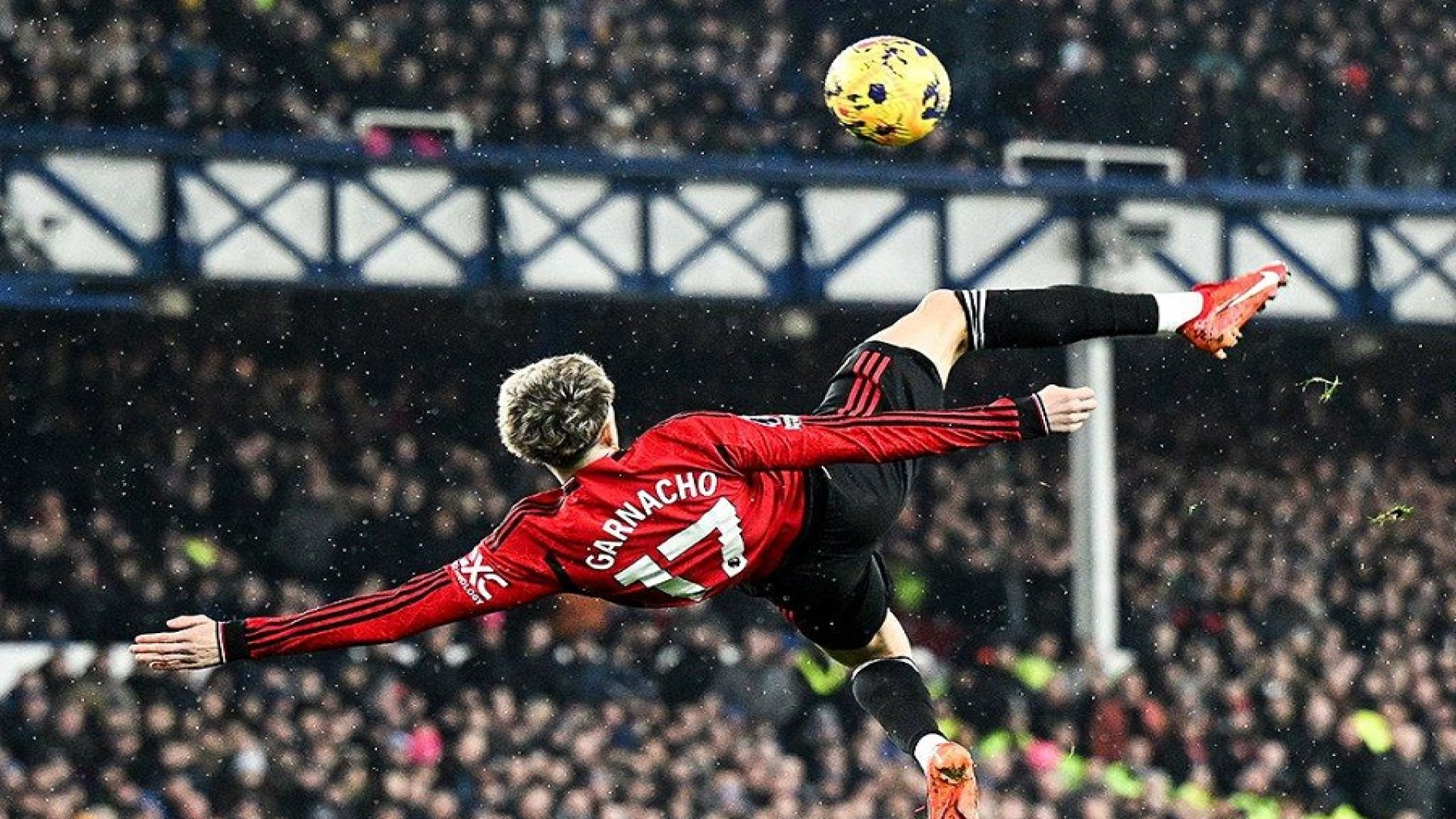 خوشحالی گارناچو به سبک رونالدو...