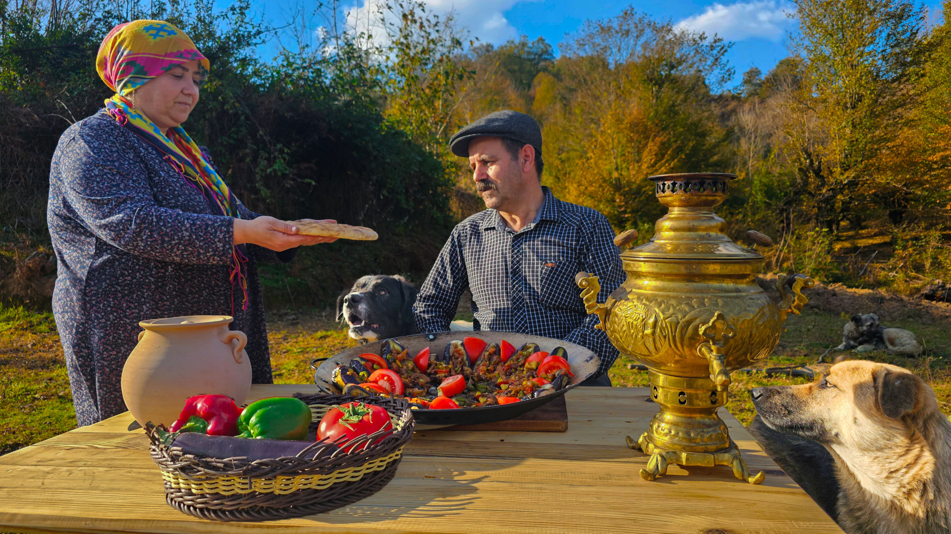 پخت نان محلی همراه با بادمجان...