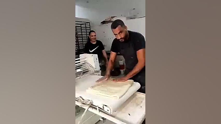 نان با طعم مگس، طنز، خنده دار