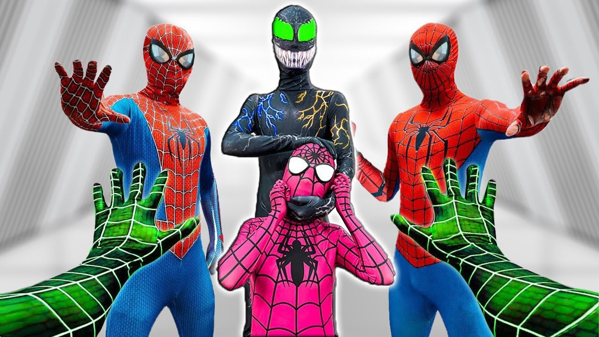 نبرد ابرقهرمانان هالک و شی هال...