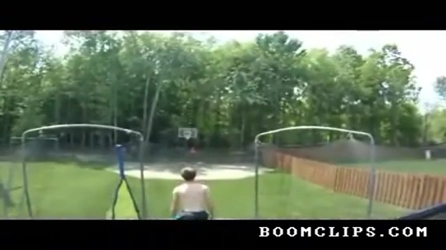 پرتاب توپ بسکتبال داخل تور توس...