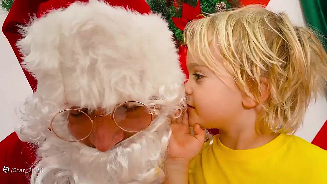 ماجراهای کریسمسی کریس و مامان...