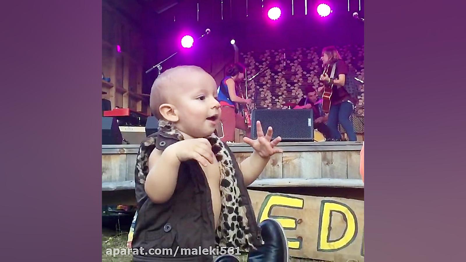 رقص فوق العاده خارجی