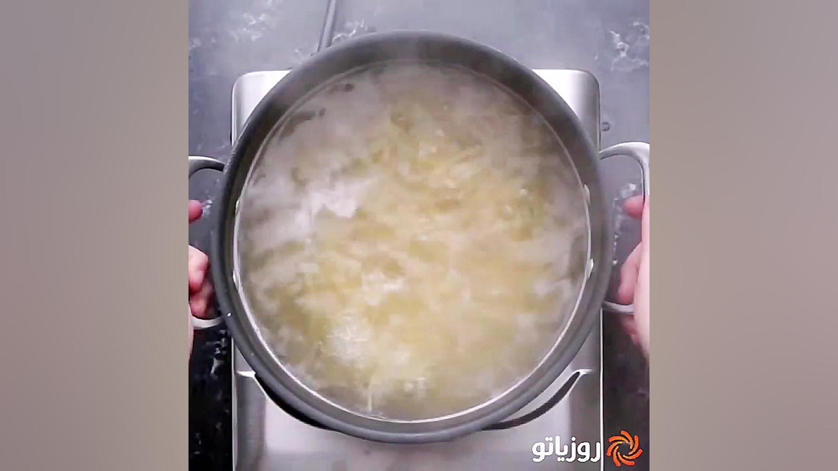 پاستای میگو با طعم لیمو و پاپر...