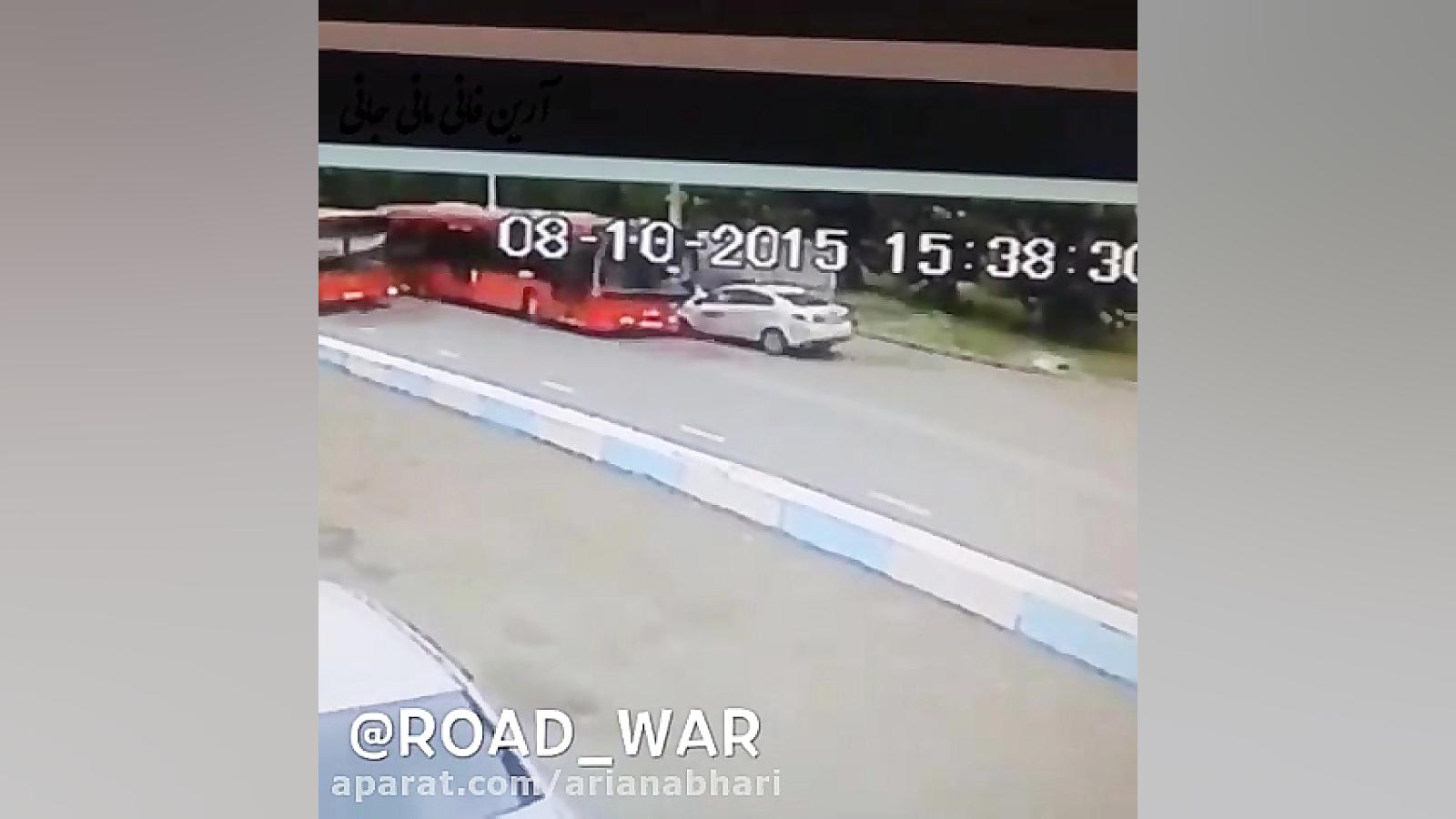 تصادف وحشتناک اتوبوس شهری