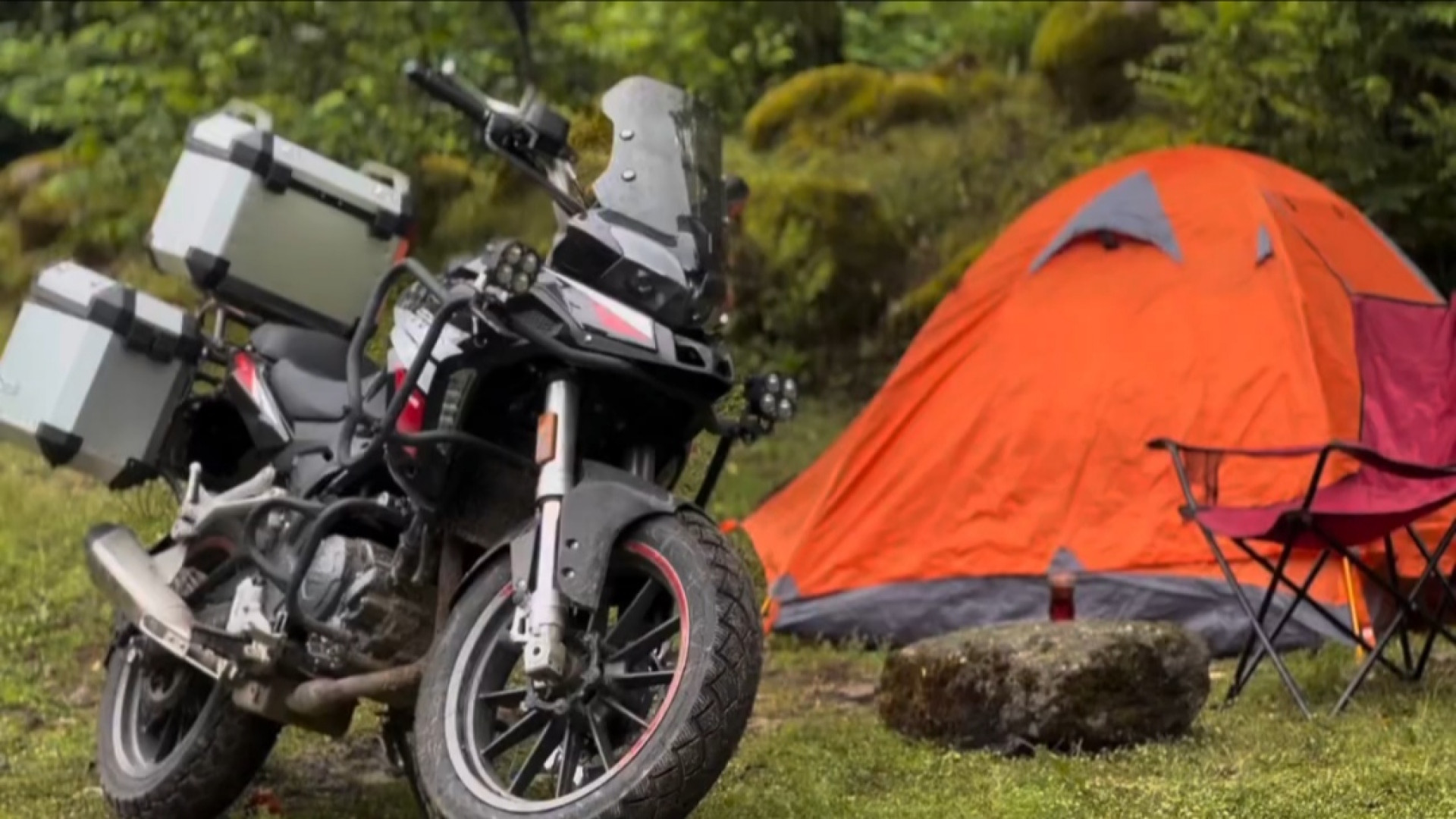 کمپینگ انفرادی با موتور در جنگ...