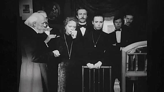 زندگی، آثار و اندیشه لئو تولست...