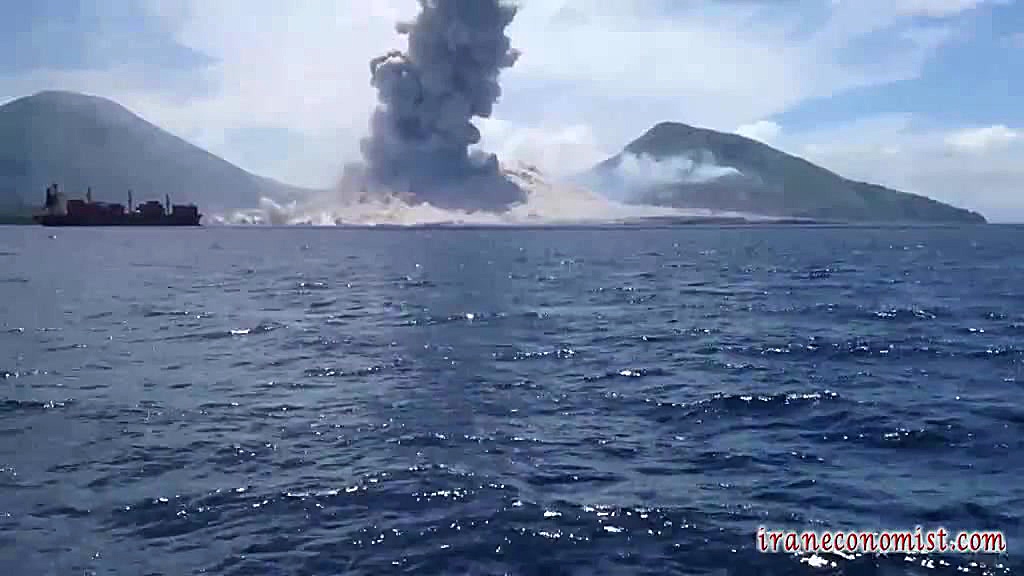 فیلم حیرت انگیز از فوران آتشفش...