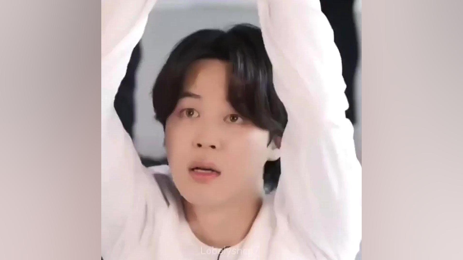 کلیپ خنده دار بی تی اس ، در حا...