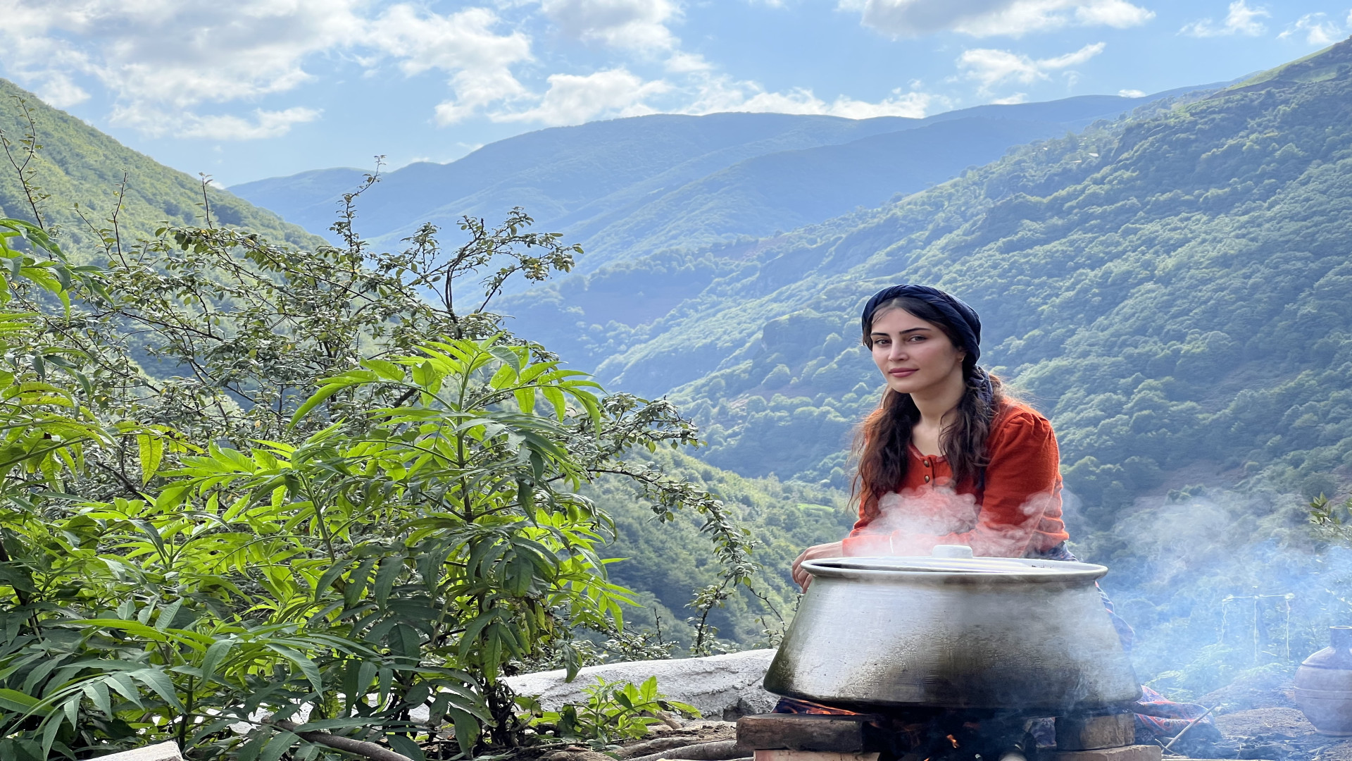 پخت آش هَدیگ یکی از آش های سنت...