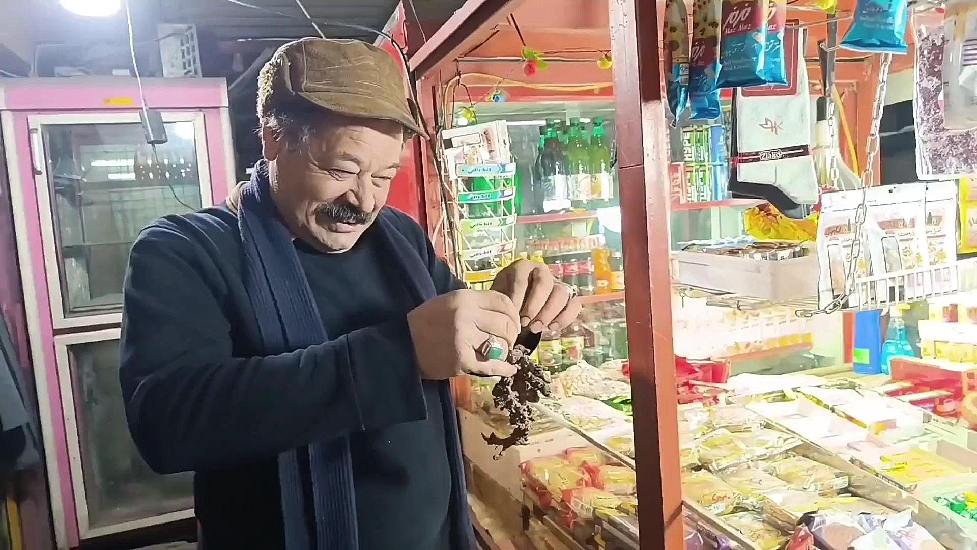 دکه ی عمو غلام