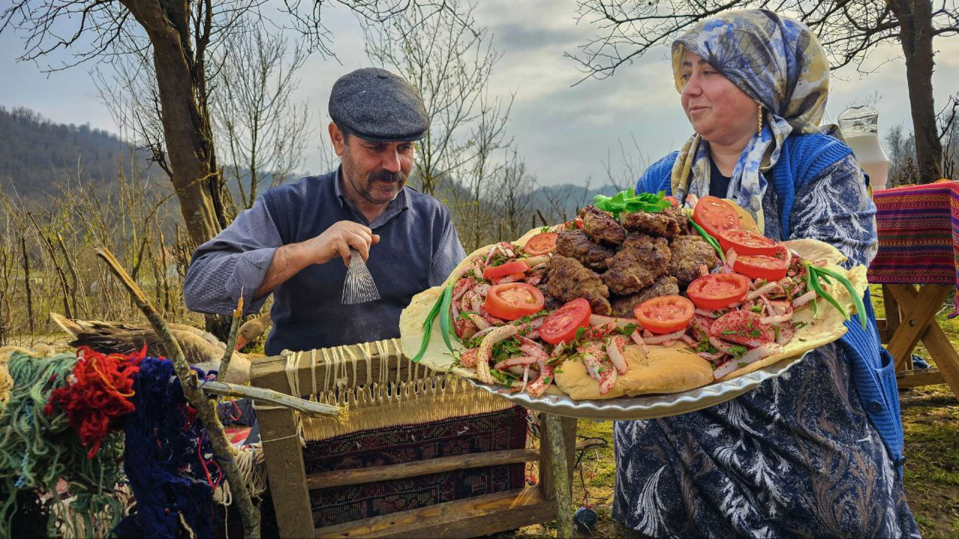 پختن نان روستایی در تنور و درس...