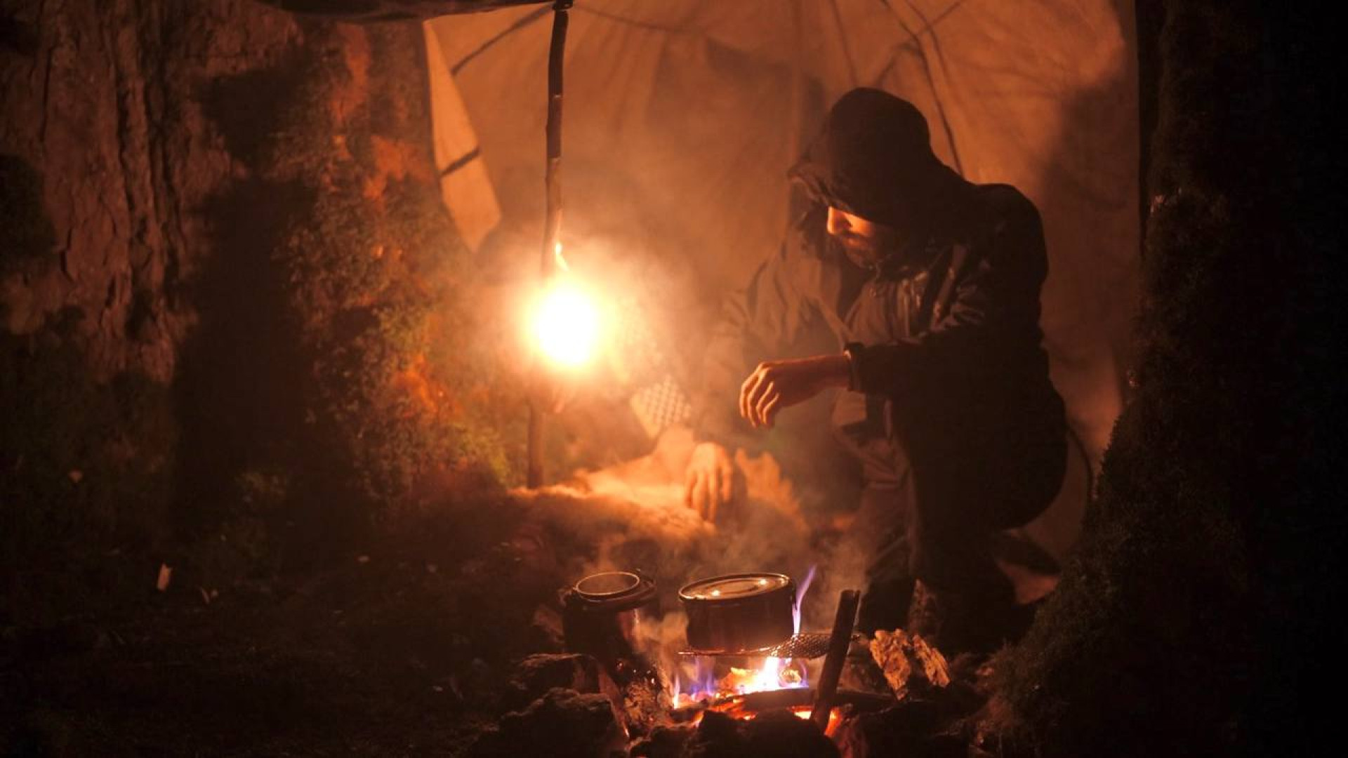 کمپینگ دوروزه بارانی در جنگل