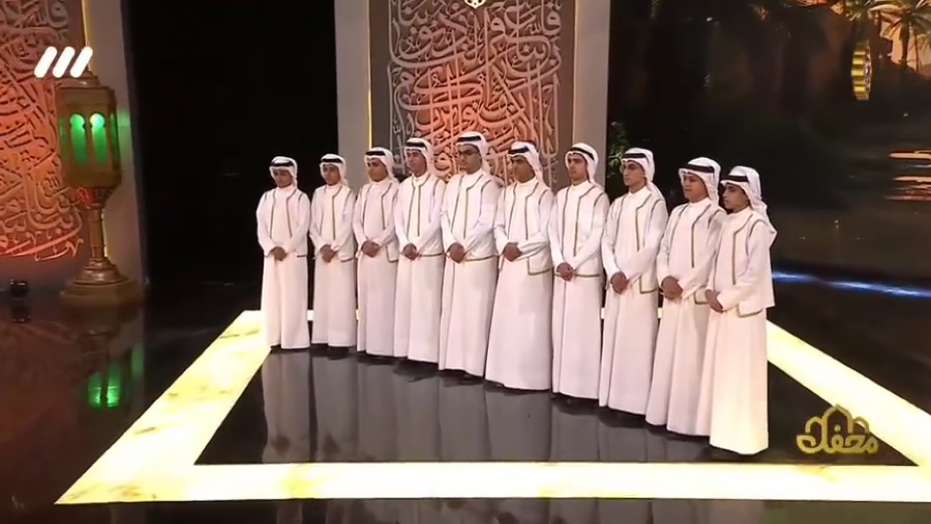 اجرای سرود در وصف حضرت محمد (ص...