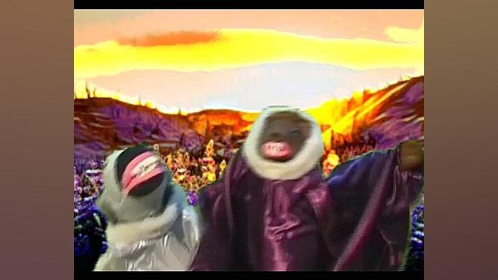 نمایش اهالی باغستون