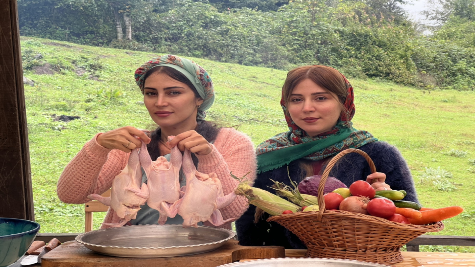 پخت لونگی مرغ با پلو در روستا