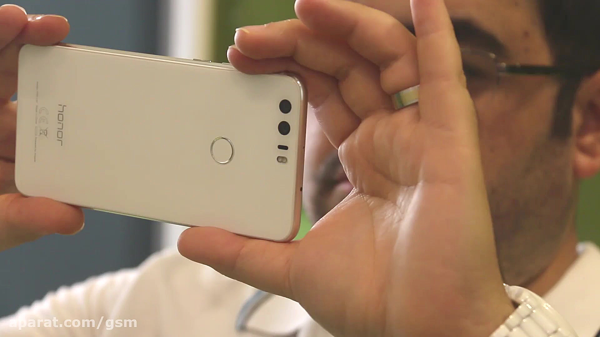 بررسی ویدیویی هوآوی آنر 8