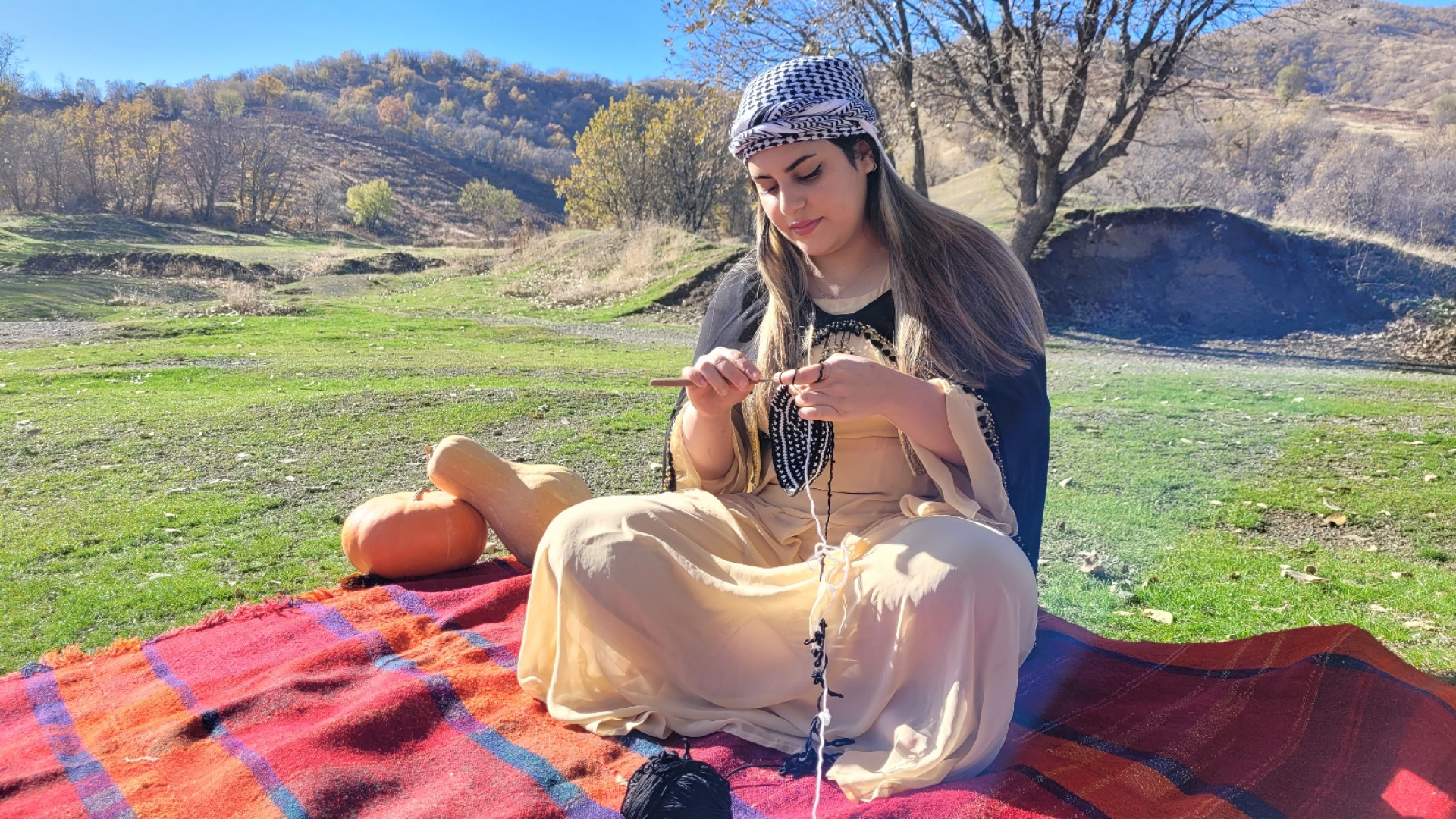 پخت غذای محلی با سبزیجات کوهی...