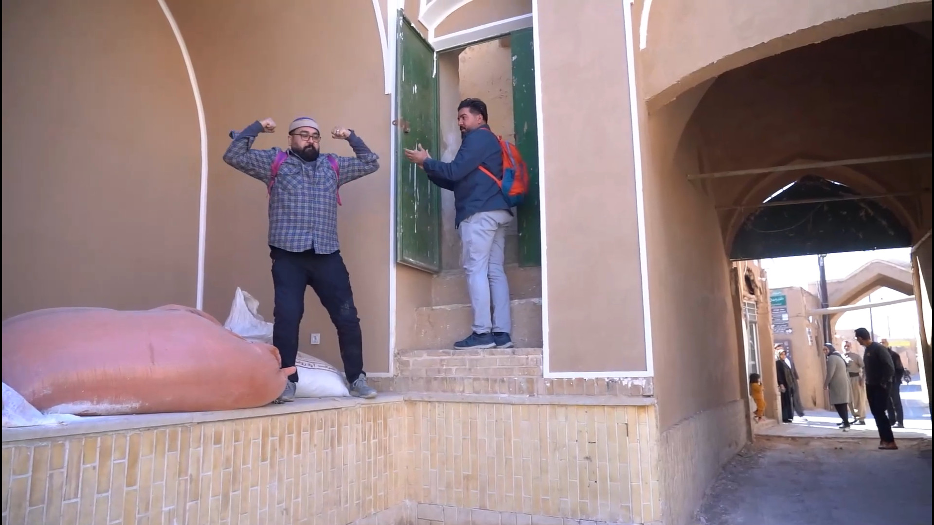 بیا قدم بزنیم تو کوچه های یزد