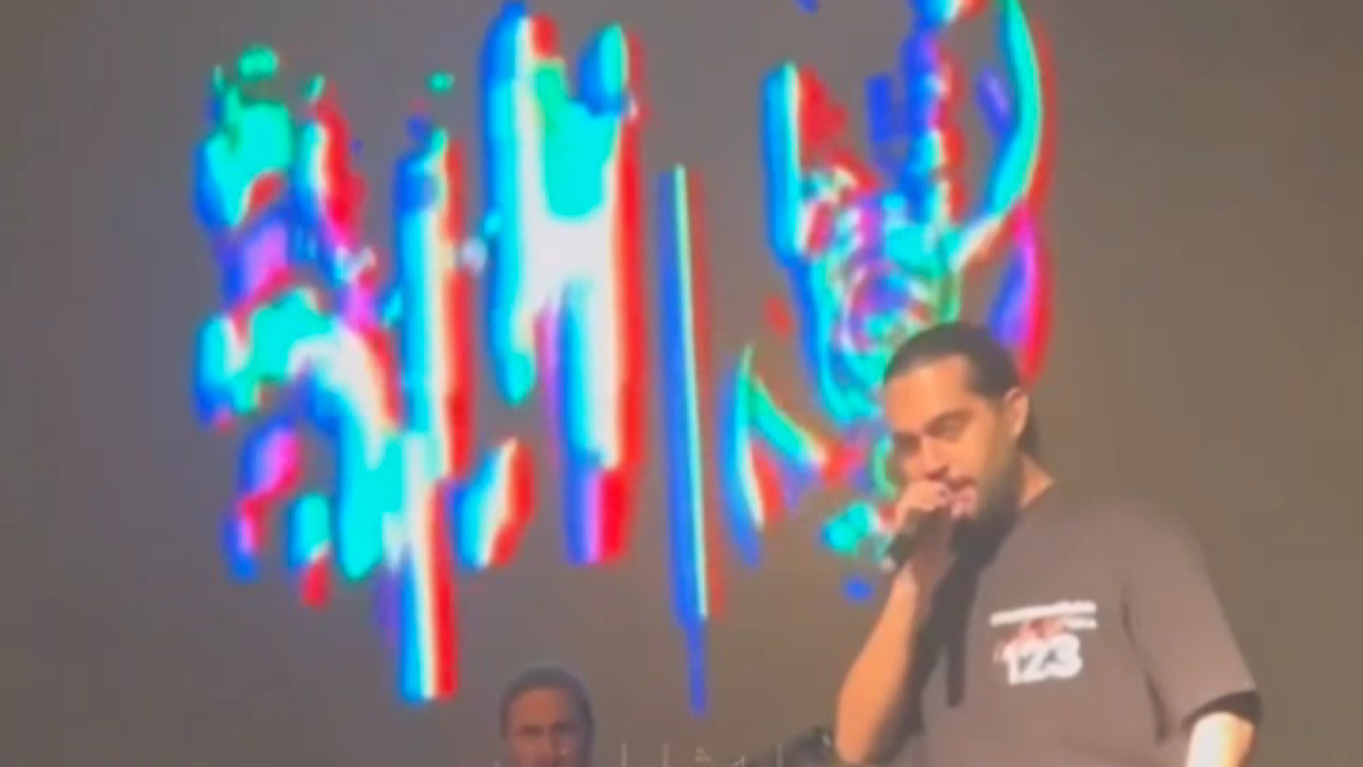 حامیم وسط کنسرت ^ ^