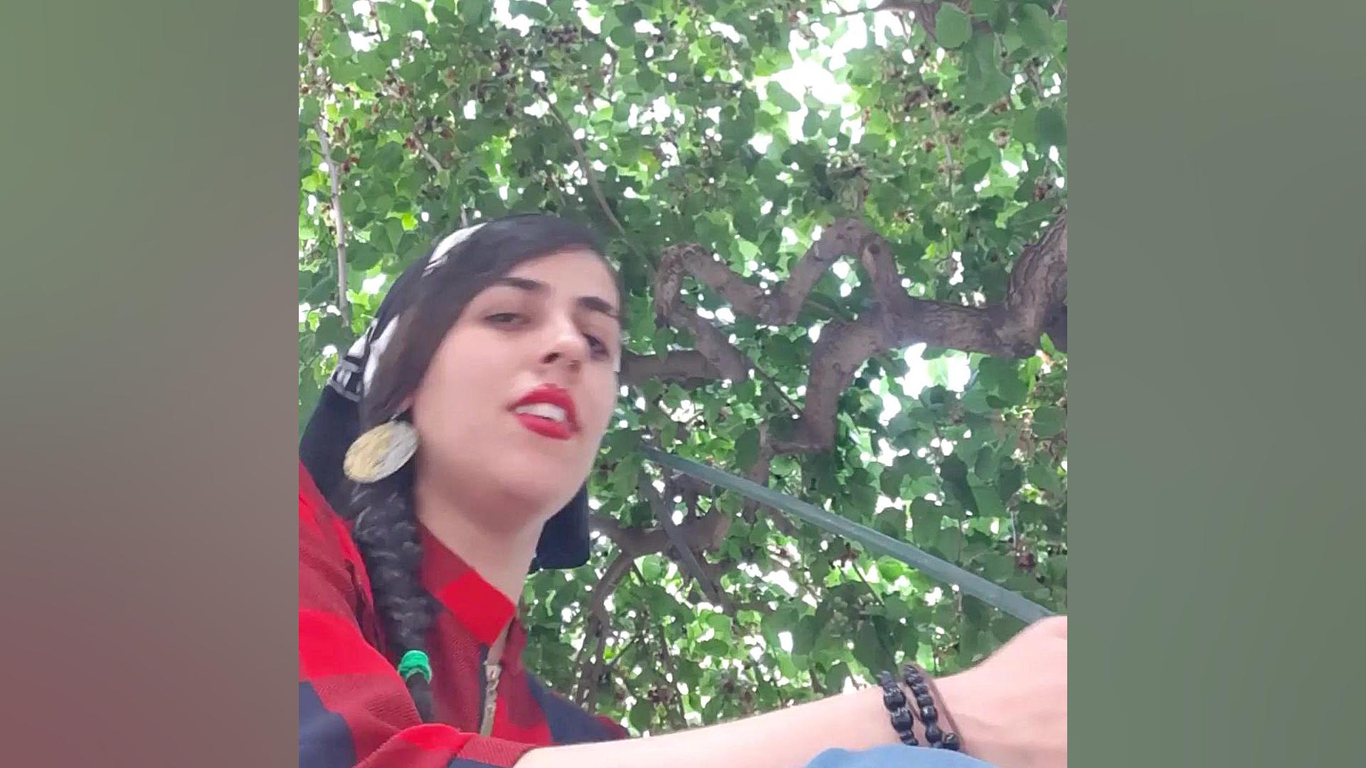 DENİZ Sevemedim Kara G&ouml;zl...