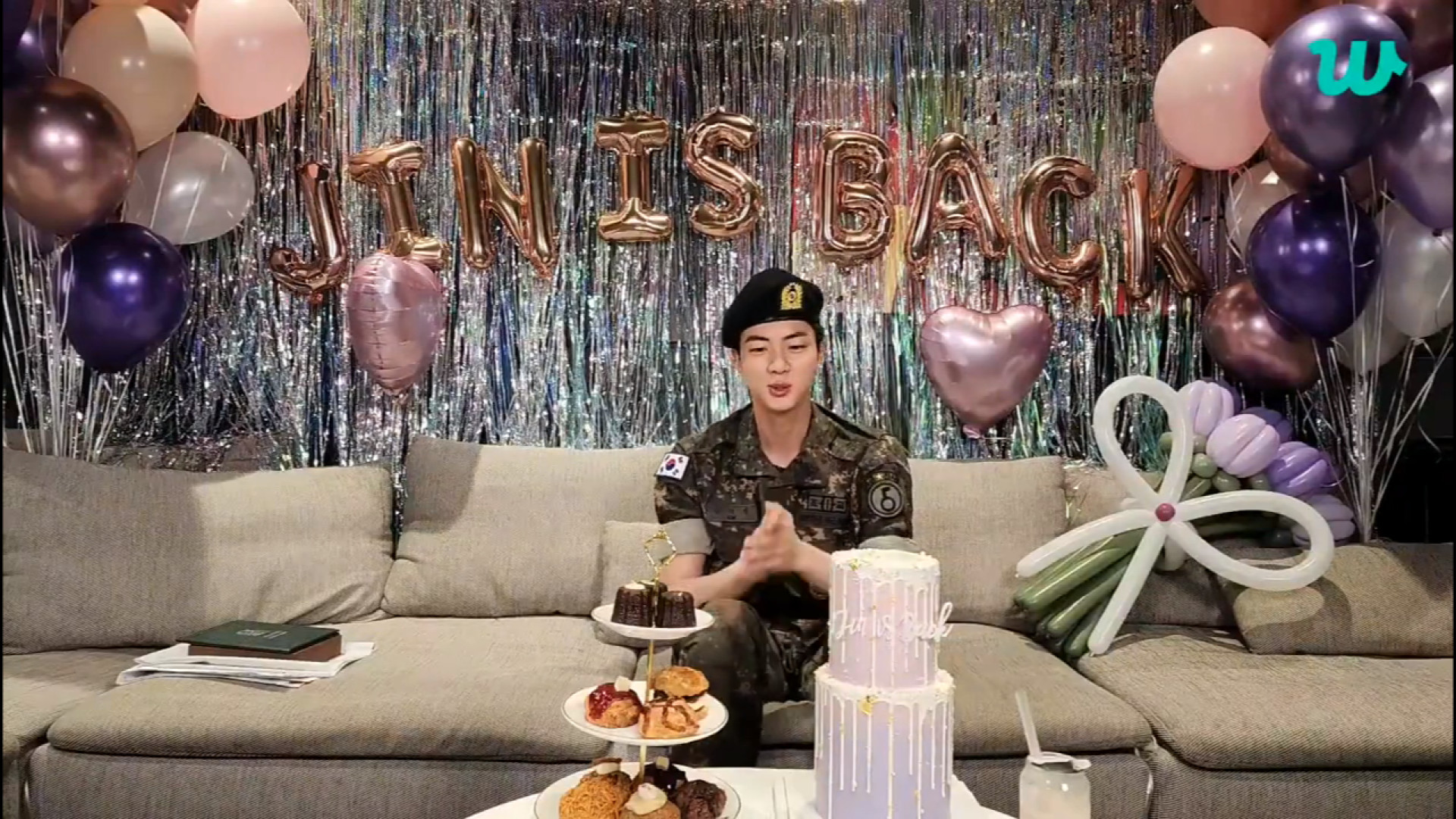 لایو جشن ترخیص جین از سربازی ب...