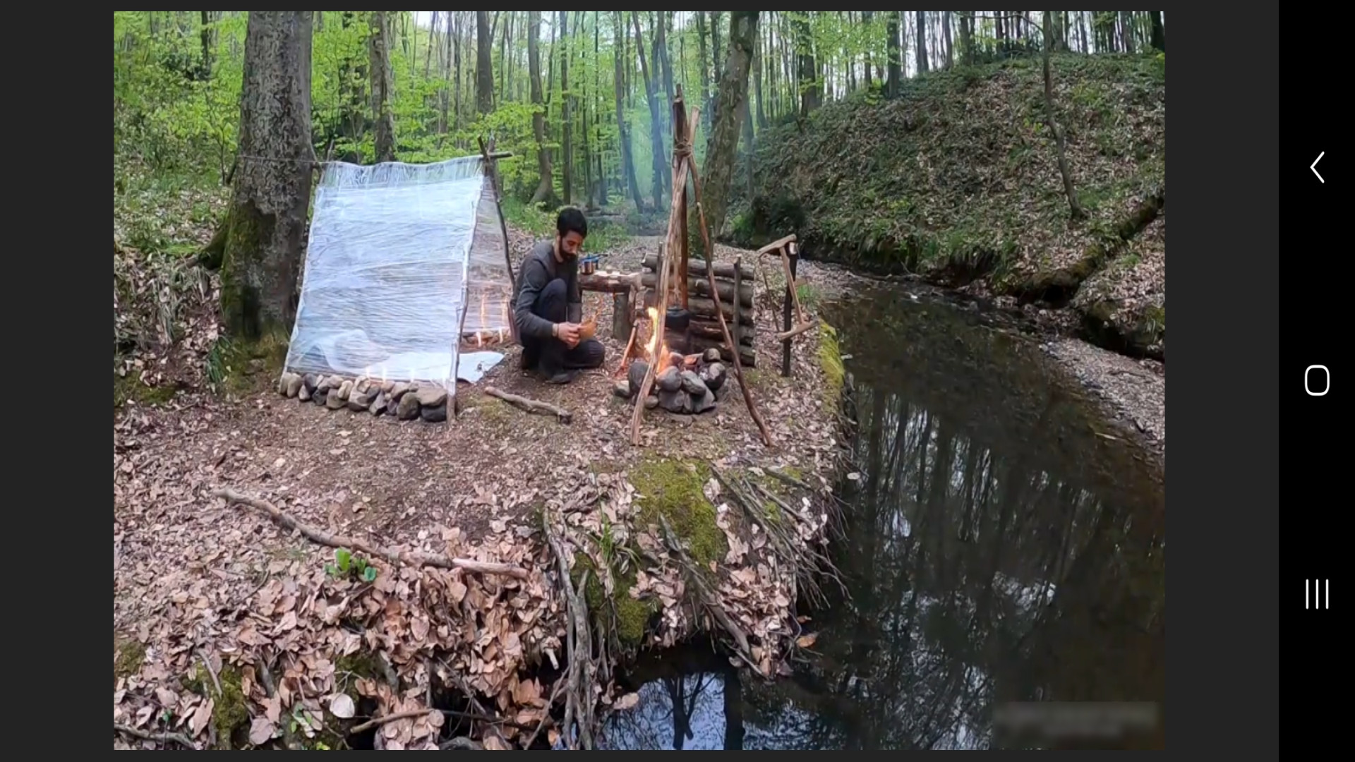 کمپینگ و ساخت سرپناهی در جنگل...