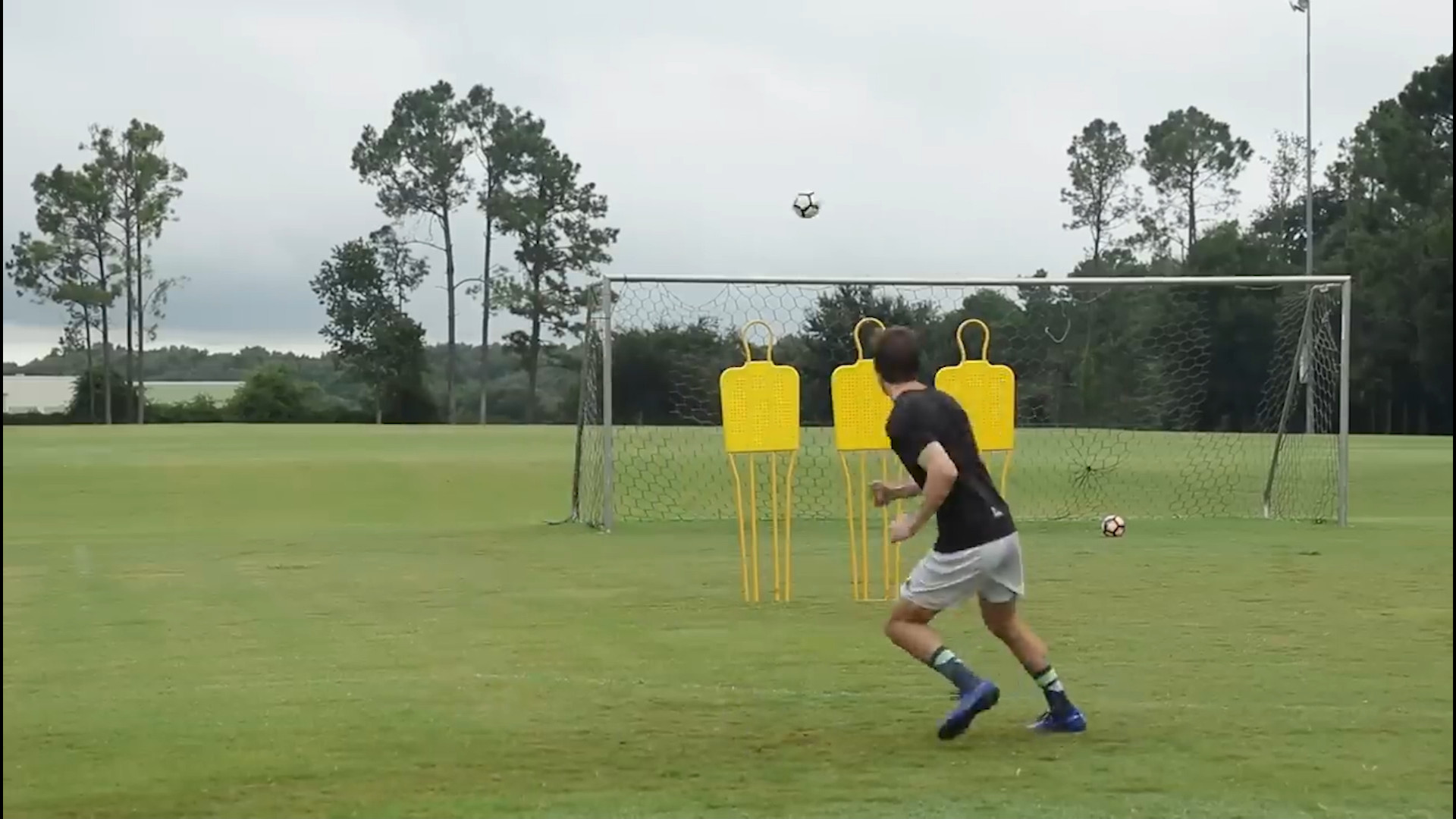 آموزش فوتبال در فیلیمومدرسه! ا...