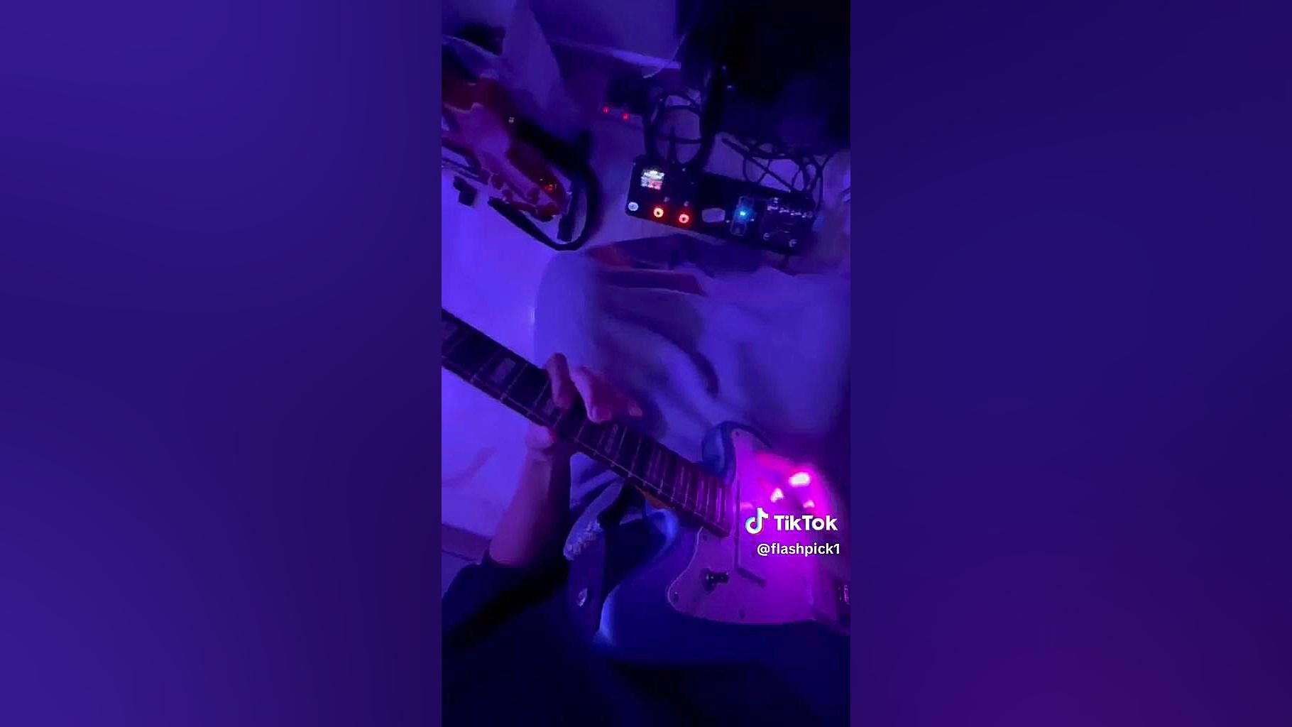 گیتار برقی  تیک تاک