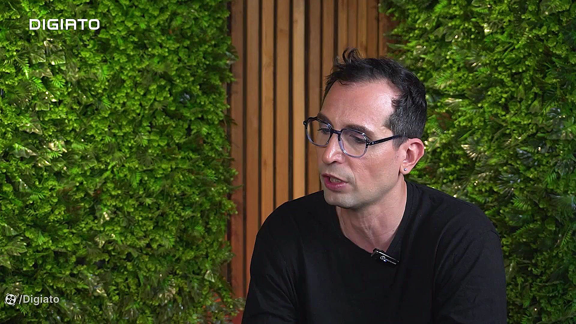 مصاحبه با آرش برهمند، مدیر الک...