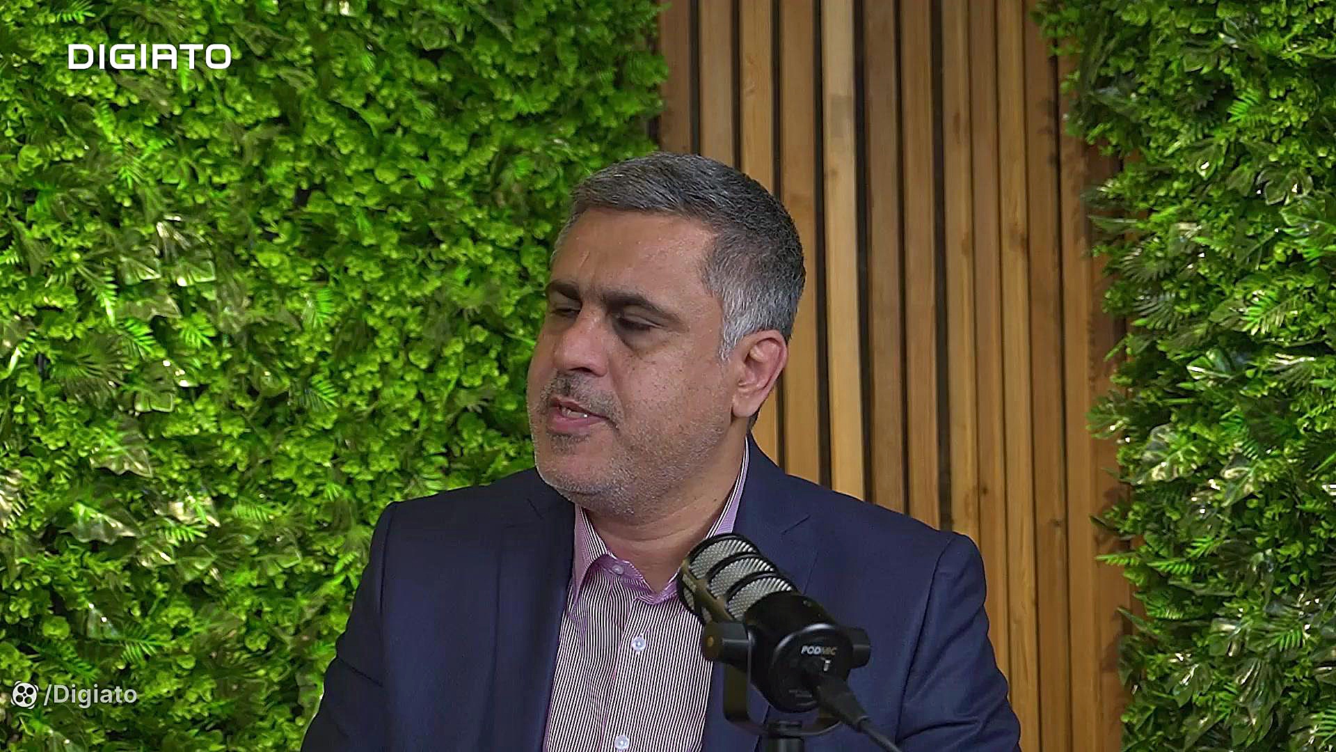 مصاحبه با رضا حیدری، دبیر اجرا...