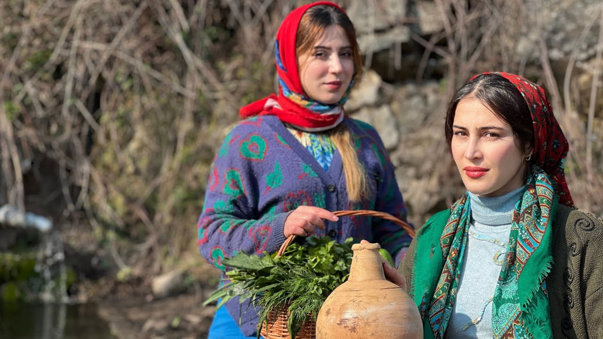 تهیه آش دوغ یک غذای خوشمزه گیا...