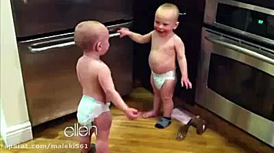 گفتگوی جالب و دیدنی دو نوزاد