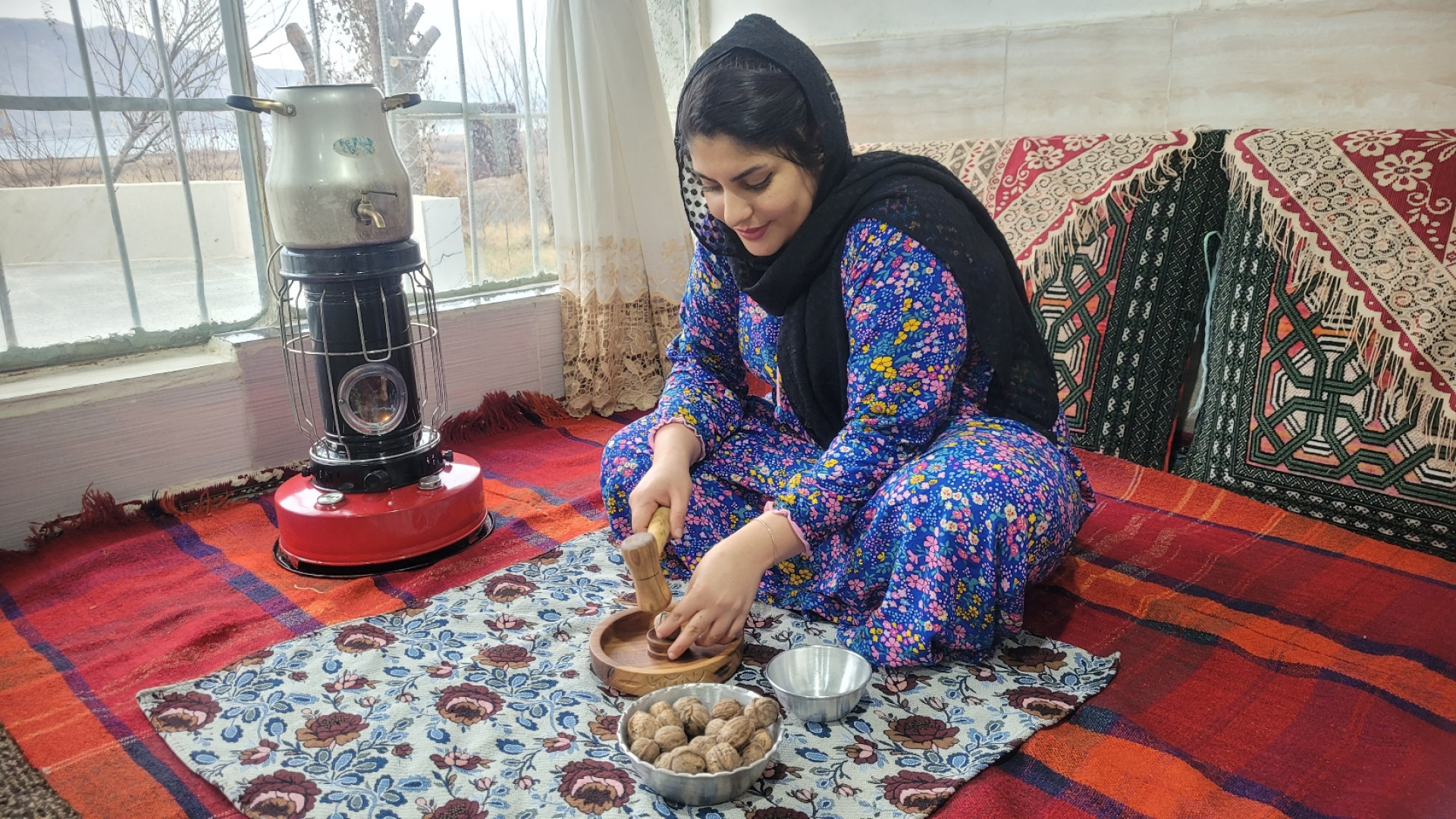 طرز تهیه پنیر خامه ای سنتی در...