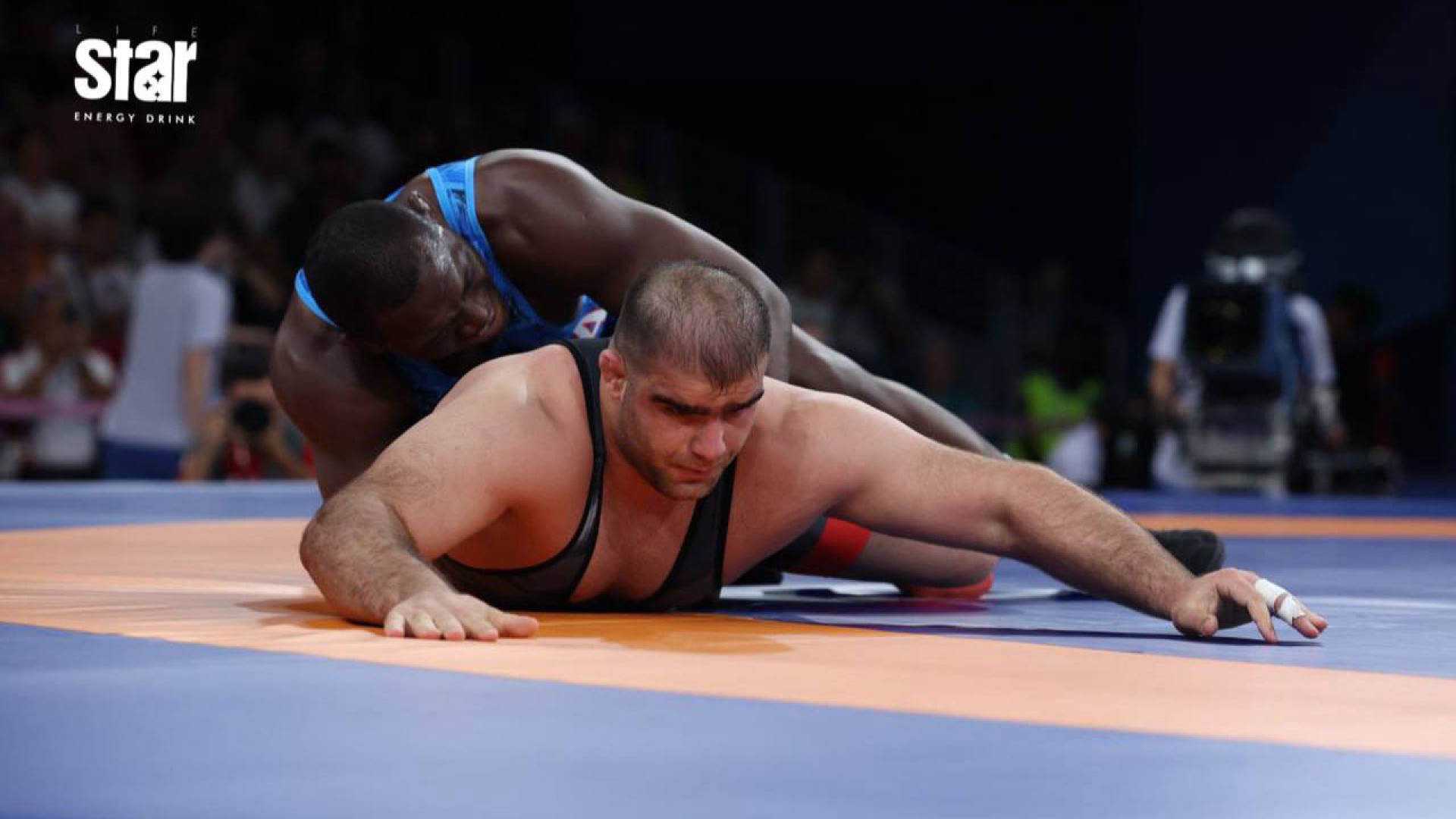 شکست امین میرزازاده مقابل لوپز...