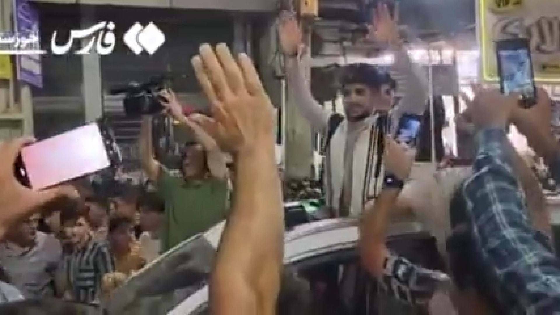 استقبال مردم دزفول از &laquo;س...