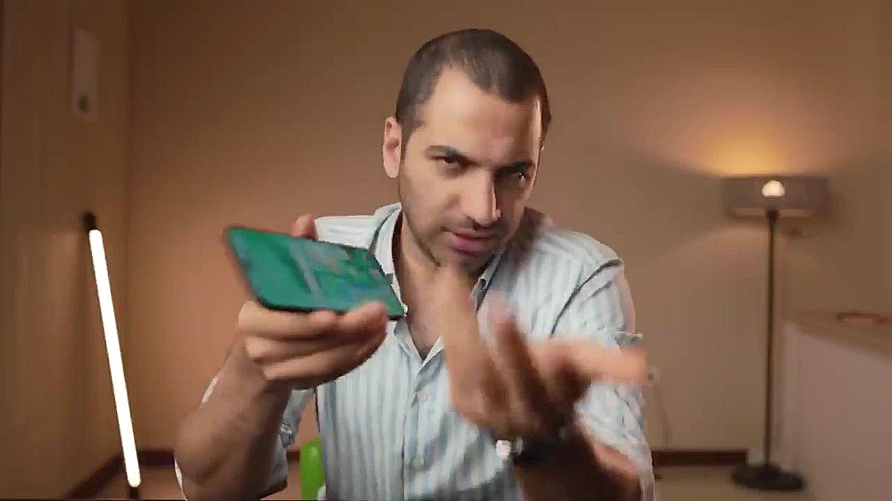 نقد و بررسی گوشی موبایل آنر مد...